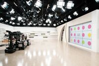 30周年『ショップチャンネル』日本で初めて「ダイソン」紹介、“眠らないスタジオ”の裏側と「台本がない」…