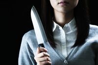 《男女のリアル》嫉妬に狂った20代の彼氏の首を刺した、40代彼女の弁解