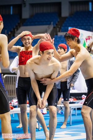 ボイメン&祭nine. らが男だらけの水泳大会！学ランを脱いで美ボディ