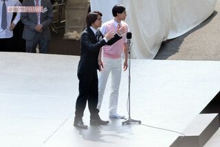 高橋海人と戸塚純貴による“オードリー”は、何度もネタ合わせをしながら漫才シーンに挑んだ