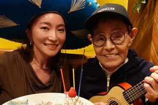 加トちゃんと出会って17年! 毎年お祝いしてくれて感謝です♪  写真提供/加藤綾菜