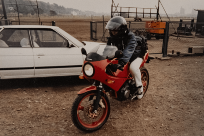 20代後半に乗っていた、イタリアのオートバイメーカー「ジレラ」のバイク。同じバイクに乗っている人を見たことがないそう