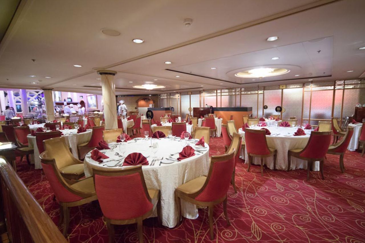 スーパースター ヴァーゴの船内（7）1日最大6食まで3つのレストランで食事し放題。有料のレストランやバーも多数完備。　撮影／渡邉智裕