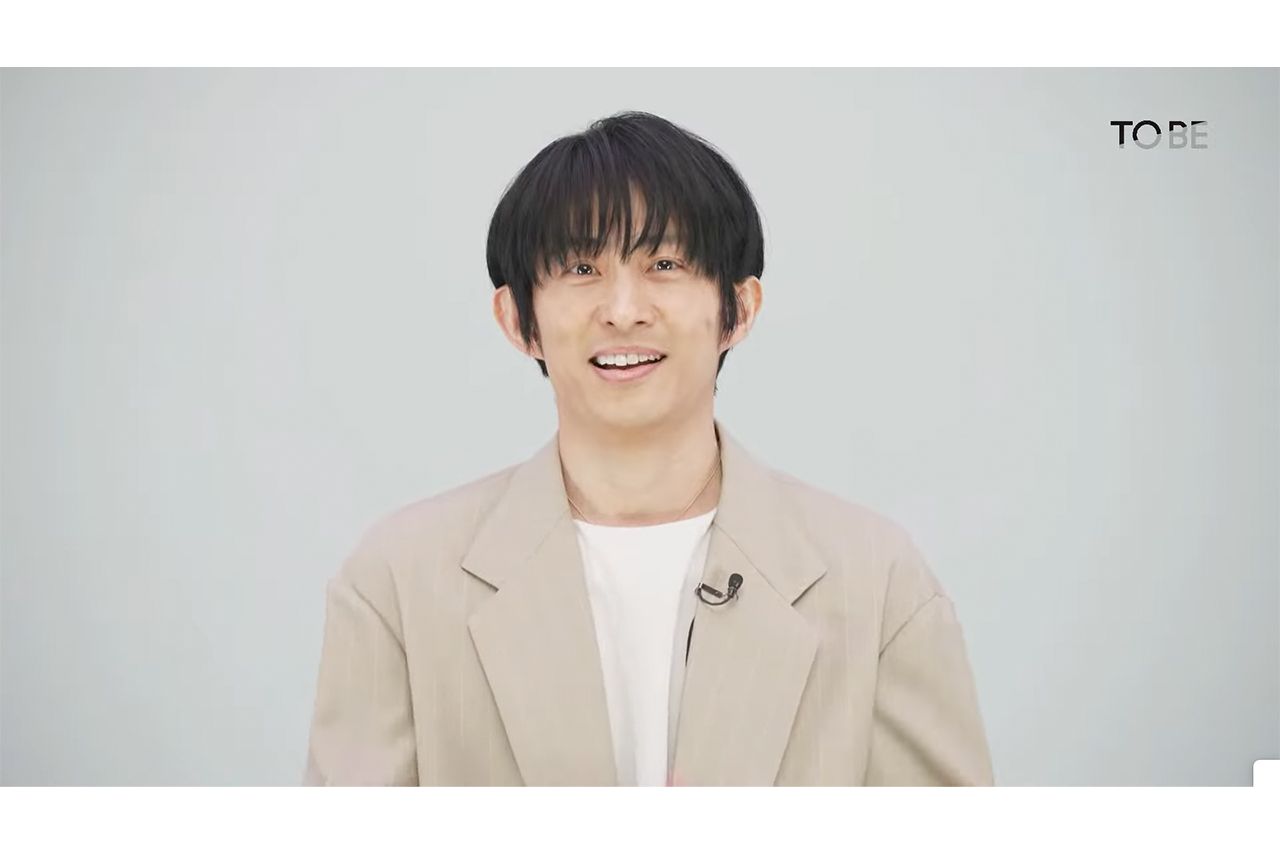 ビジュアルの変化が囁かれた三宅健（YouTube『TOBEOFFICIAL』より）