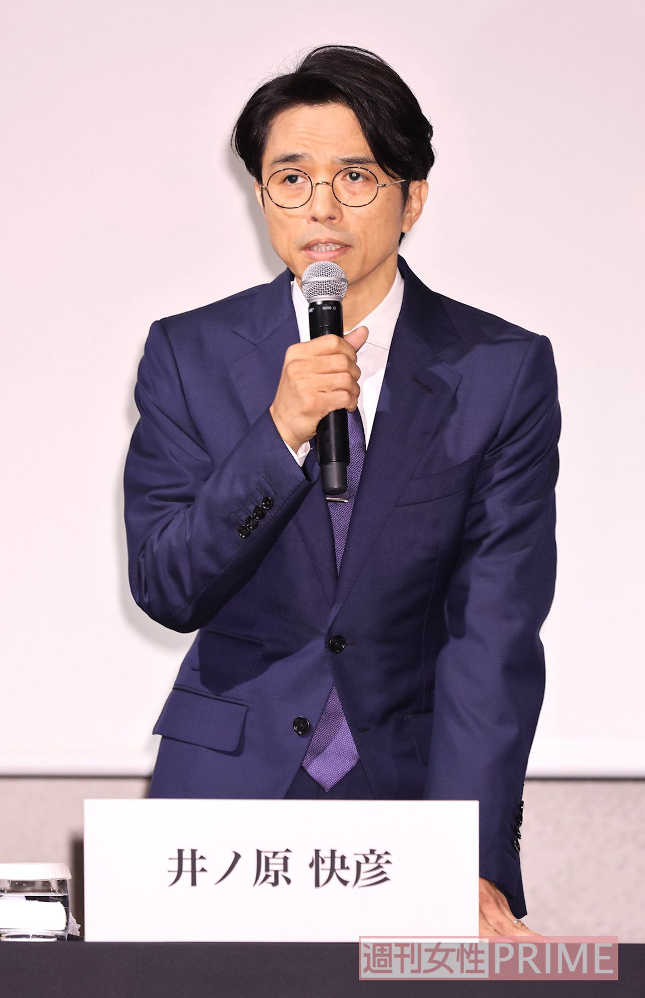 10月2日、記者会見に出席した井ノ原快彦