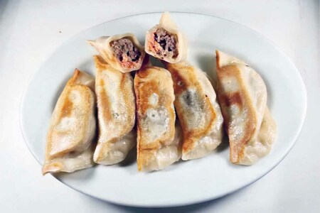 餃子のハルピン「冷凍鮭餃子」680円