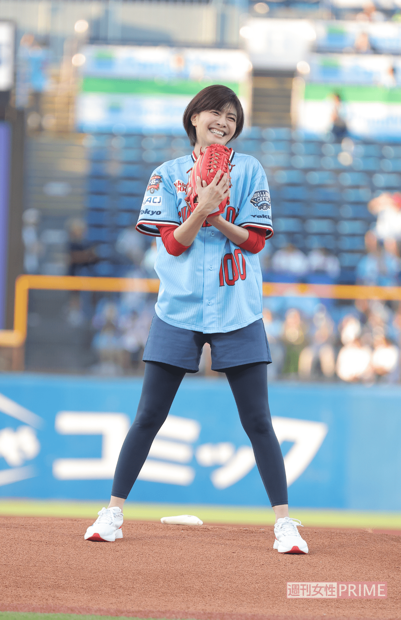 5月29日、神宮球場での始球式に登場した内田有紀