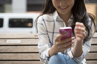わが子の写真をSNSにアップして賠償金？　”ネチケット”の思わぬ落とし穴！