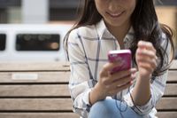 わが子の写真をSNSにアップして賠償金？　”ネチケット”の思わぬ落とし穴！