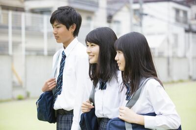 「下着は白」「マスクも白に限定」あきれる“ブラック校則”、学校側の前時代すぎる主張