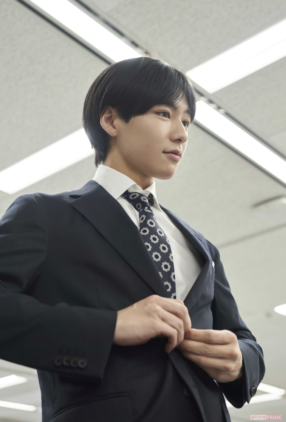 「ON」の場面は、仕事の日に密着して撮影。アナウンサーとして仕事に向き合う秦アナのリアルな姿。撮影/三つ葉ちひろ