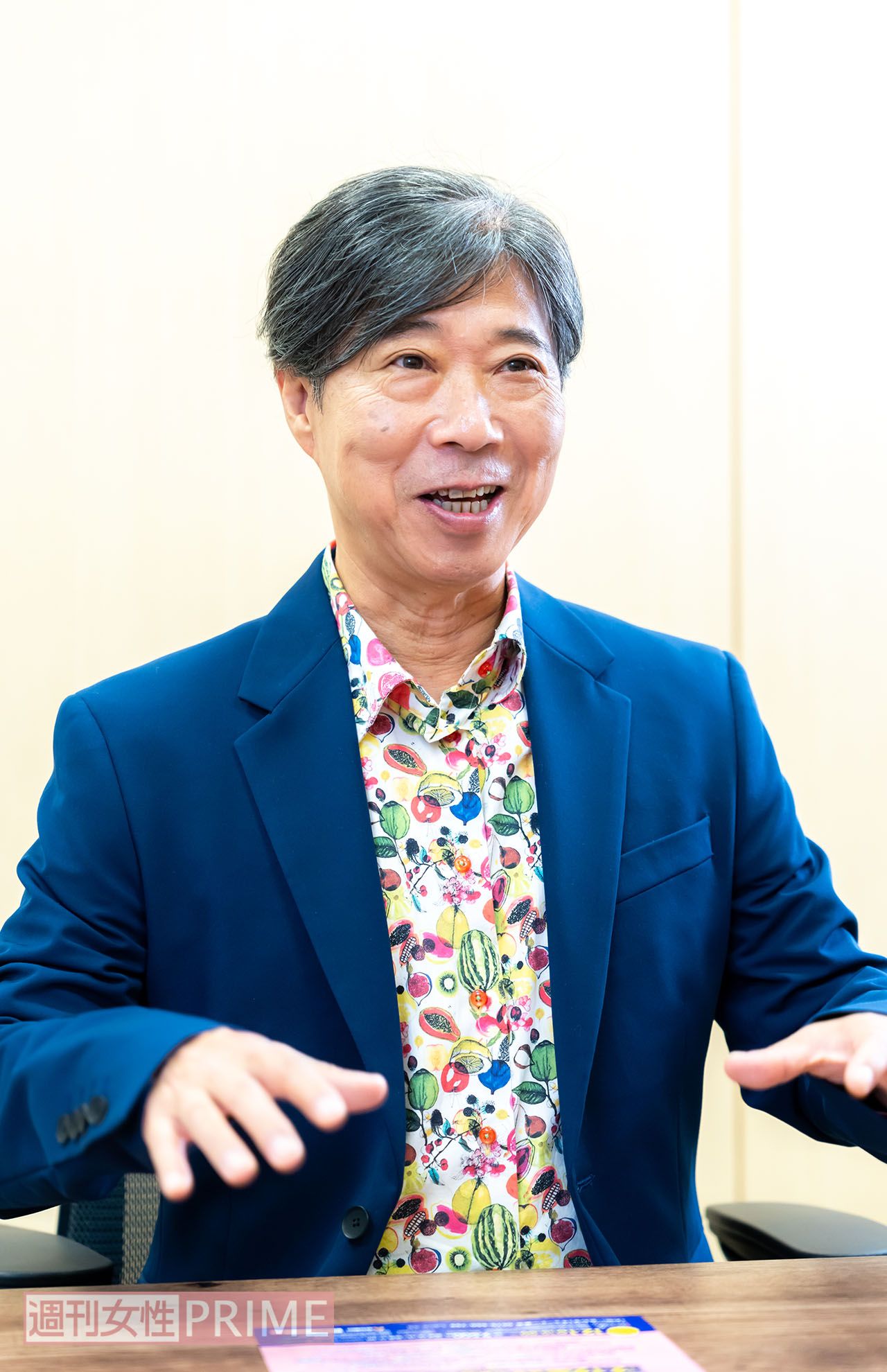 目を輝かせながら音楽について話す姿は、洋楽に憧れた少年のまま　撮影／佐藤靖彦