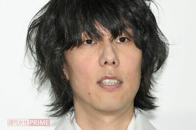 『RADWIMPS』野田洋次郎、NHK特番で“タトゥー”全見えのタンクトップ姿を披露も懸念される「紅白出場」の…