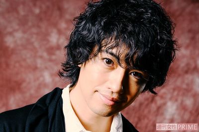 斎藤工、予想のナナメ上をいく恋愛観「“マイナス2日婚”とかしたい」 