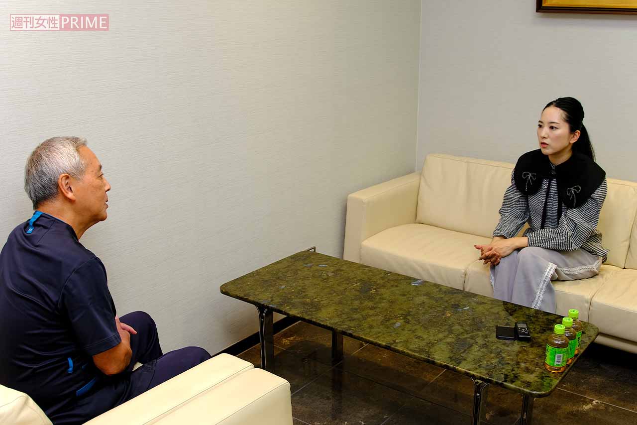 写真左から西川吉伸院長、浜口順子　撮影／蒔田稔