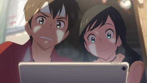 『天気の子』主人公の森嶋帆高（左）とヒロインの天野陽菜（右）（『天気の子』予告より）