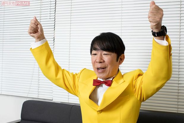 当時を再現するダンディ坂野さん　撮影／北村史成