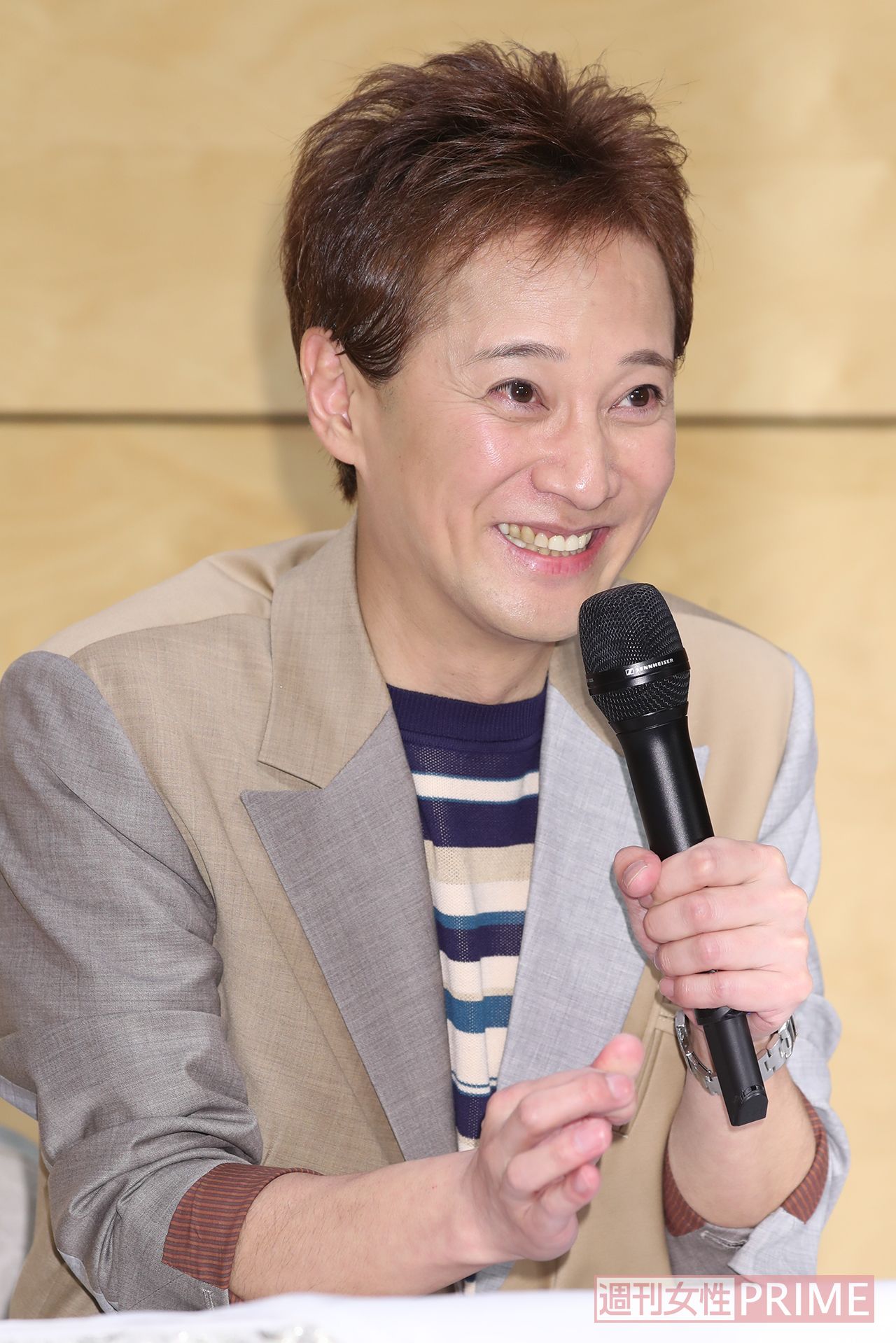 夏に急性虫垂炎の手術を受けて以降、激やせぶりやレギュラー番組を休むことが増え体調不安が伝えられていた。年内いっぱいの休養を宣言したが、復帰の時期は未定。