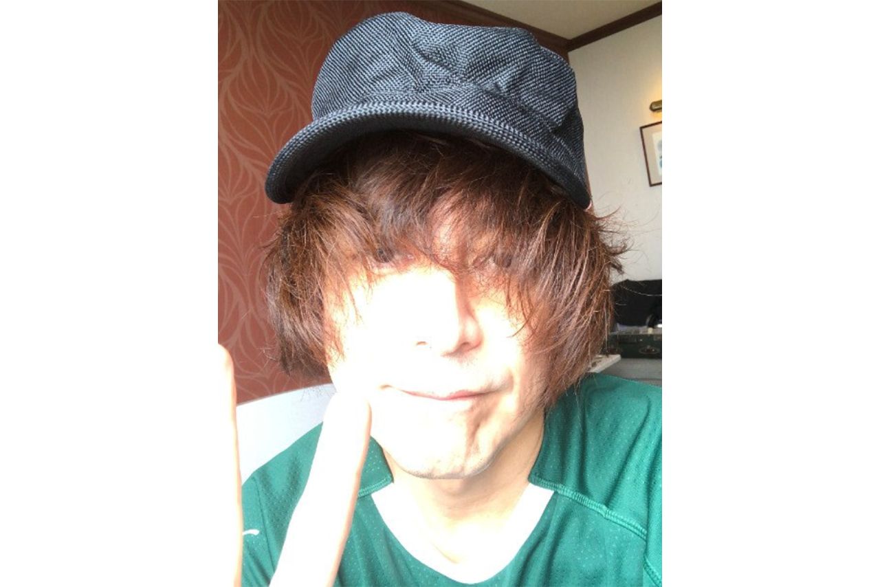 新谷容疑者はブラジルのサッカー名門クラブチーム「パルメイラス」のチームカラーに染まって（SNSより）