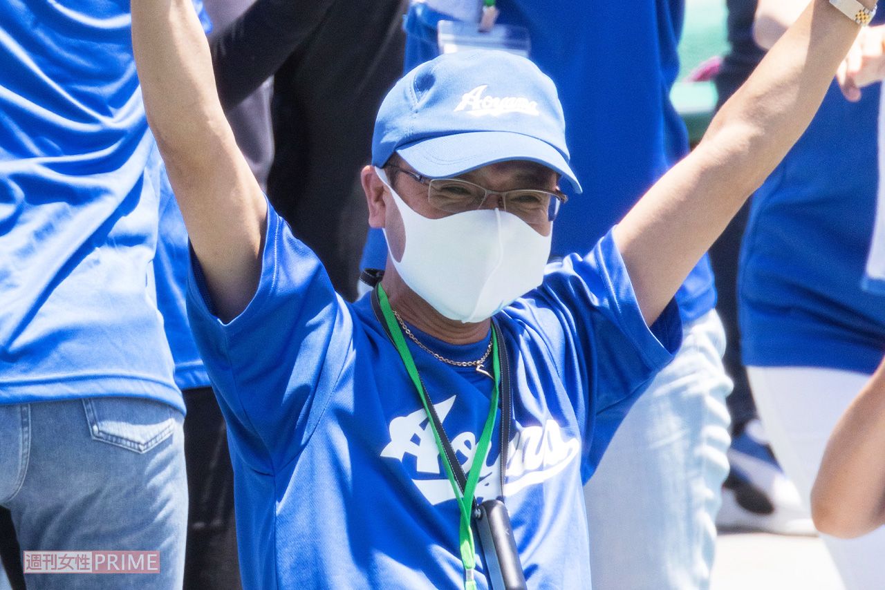 次男の活躍に一喜一憂する中山秀征と妻の白城あやか