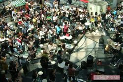 ドームでは年間250本を超えるイベントが。コンサート、結婚式が行われたことも