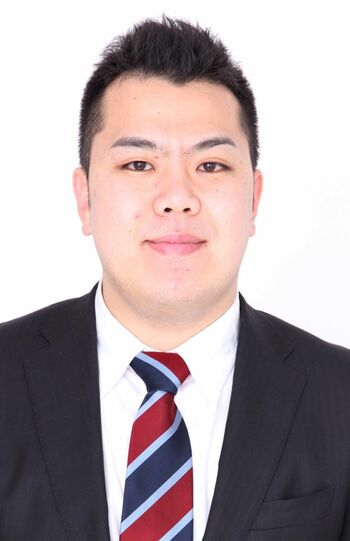 満田将太さん●2012年、株式会社えんカウントを設立。高齢者施設紹介業に専任で従事。2017年からは一般社団法人高齢者住まいアドバイザー協会を立ち上げ、資格検定として介護保険や高齢者住まいの知識の普及に努めている。現在資格取得者は、全国で1000人以上で、千葉県山武市にある高齢者シェアハウスむすびの家の立ち上げ支援を行い、運営に携わる。