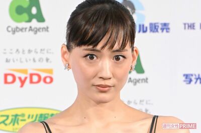 綾瀬はるかの天然キャラは「見事に計算してる」共演した大泉洋や香川照之、佐藤健らが語っていた“本当の顔…