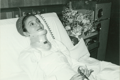 一刻も早い撮影の続行を目指す松島の姿が痛々しい