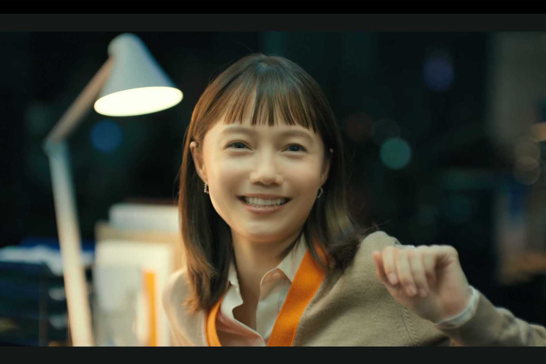 マクドナルド「月見シリーズ」のCMに出演する宮崎あおい（マクドナルド公式YouTubeより）