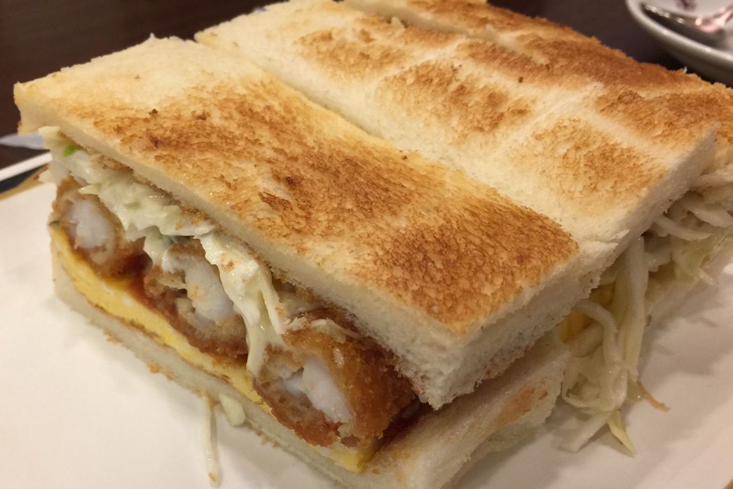 名古屋は喫茶文化。小倉トーストもいいけど私は『コンパル』エビカツサンド推し！　＃愛知　＃『スガキヤ』ラーメンも県民食！