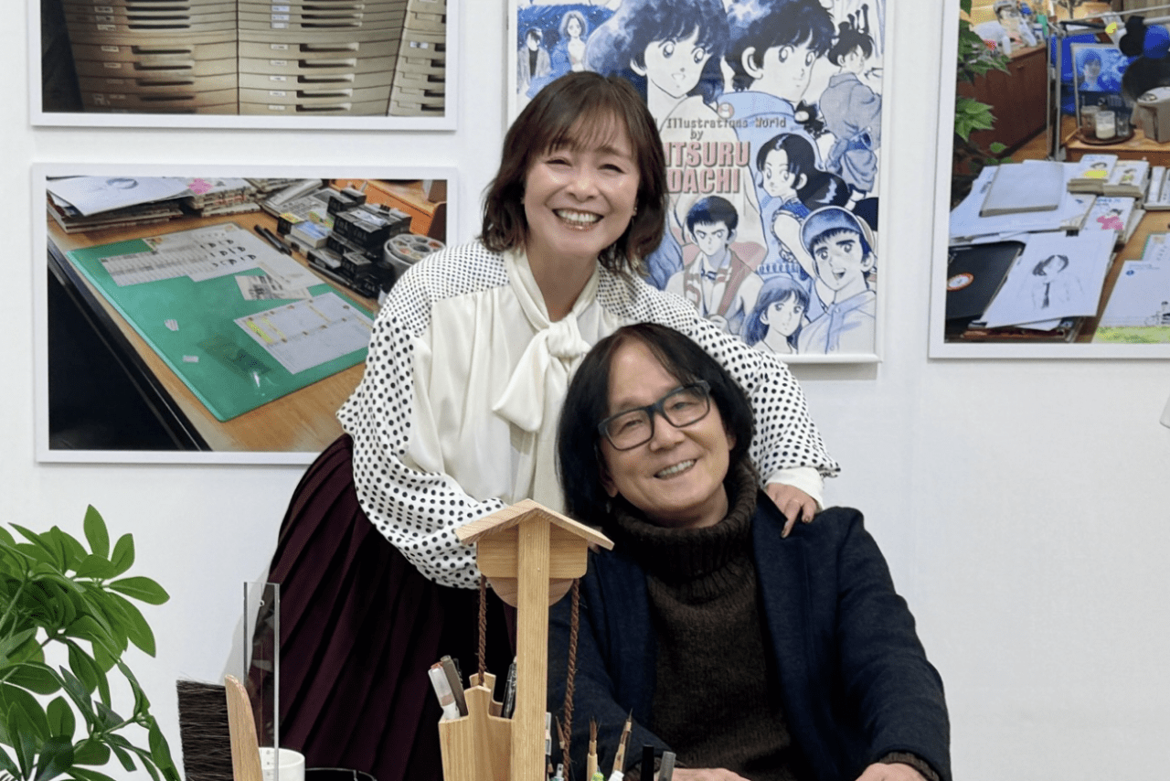 「画業55周年記念　あだち充展」で『タッチ』の作者・あだち充先生と
