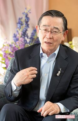 「一昨年、生みの母が住んでいるらしい場所がわかって、訪ねて行ったんですけどね。ドアをノックできずにそのまま帰ってきてしまいました」と語る宗次さん