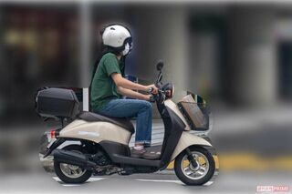 フワちゃんの原付バイクに“内緒で”乗っていたAマッソ加納の夫・山下秀樹（2021年9月）