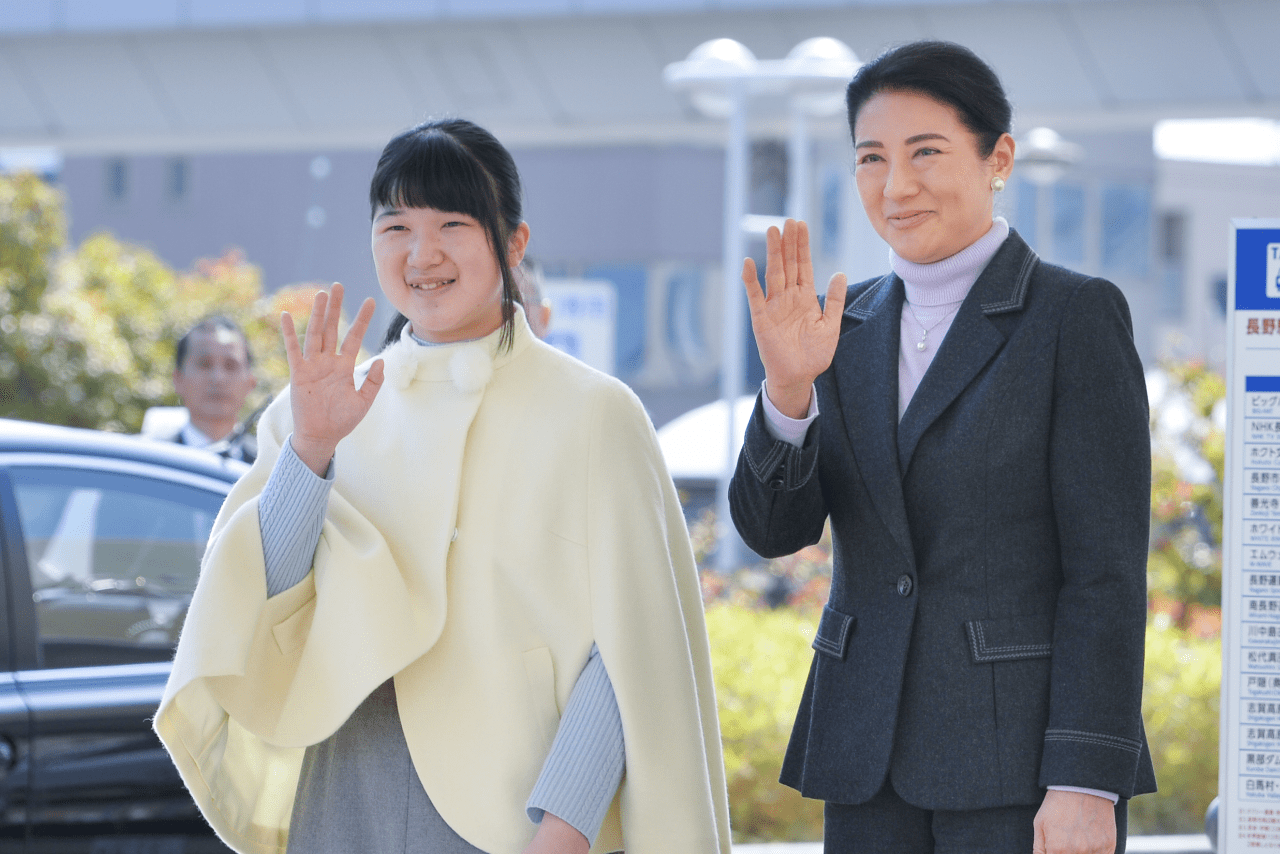 2019年、3月に長野県でご静養。シャーベットカラーでさりげないリンクコーデ