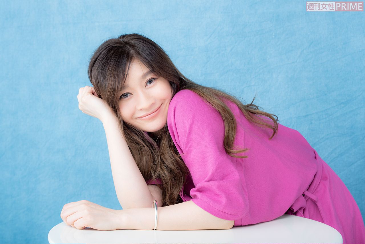 篠原涼子　撮影／高梨俊浩