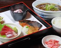 中華vsイタリアン、丼vs定食、太りにくいメニューは？