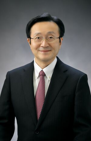 上月正博先生●腎臓専門医。山形県立保健医療大学理事長・学長、東北大学名誉教授。『運動を頑張らなくても腎機能がみるみる強まる食べ方大全』『たんぱく質・プロテイン医学部教授が教える最高のとり方大全』（ともに文響社）など著書多数。