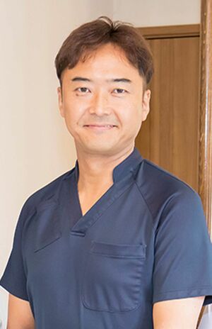大塚亮先生（52歳）●おおつか医院院長。医学博士。循環器専門医。大学病院などで緊急医療を含む内科の臨床を数多く経験。内科・循環器内科・小児科のクリニックを開業し、生活習慣病の予防と治療に力を入れている。著書に『お医者さんと野菜屋さんが推奨したい　一生健康サラダ』（三空出版）がある。
