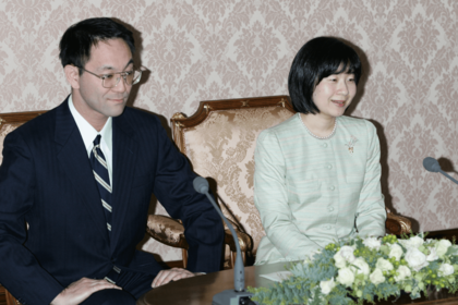 黒田慶樹さんと清子さん（当時、紀宮さま）の婚約会見（2004年12月）