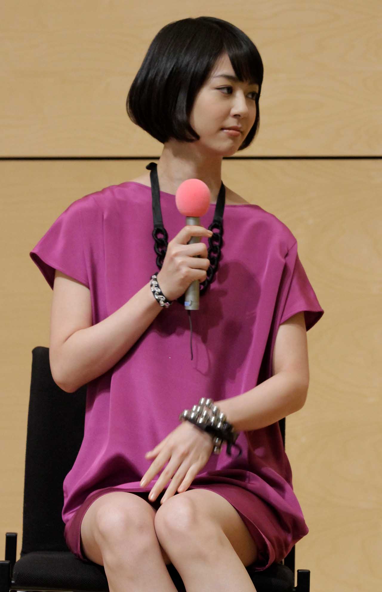 『マツコ＆有吉の怒り新党』制作発表での夏目三久、超ミニワンピ姿（2011年10月4日）