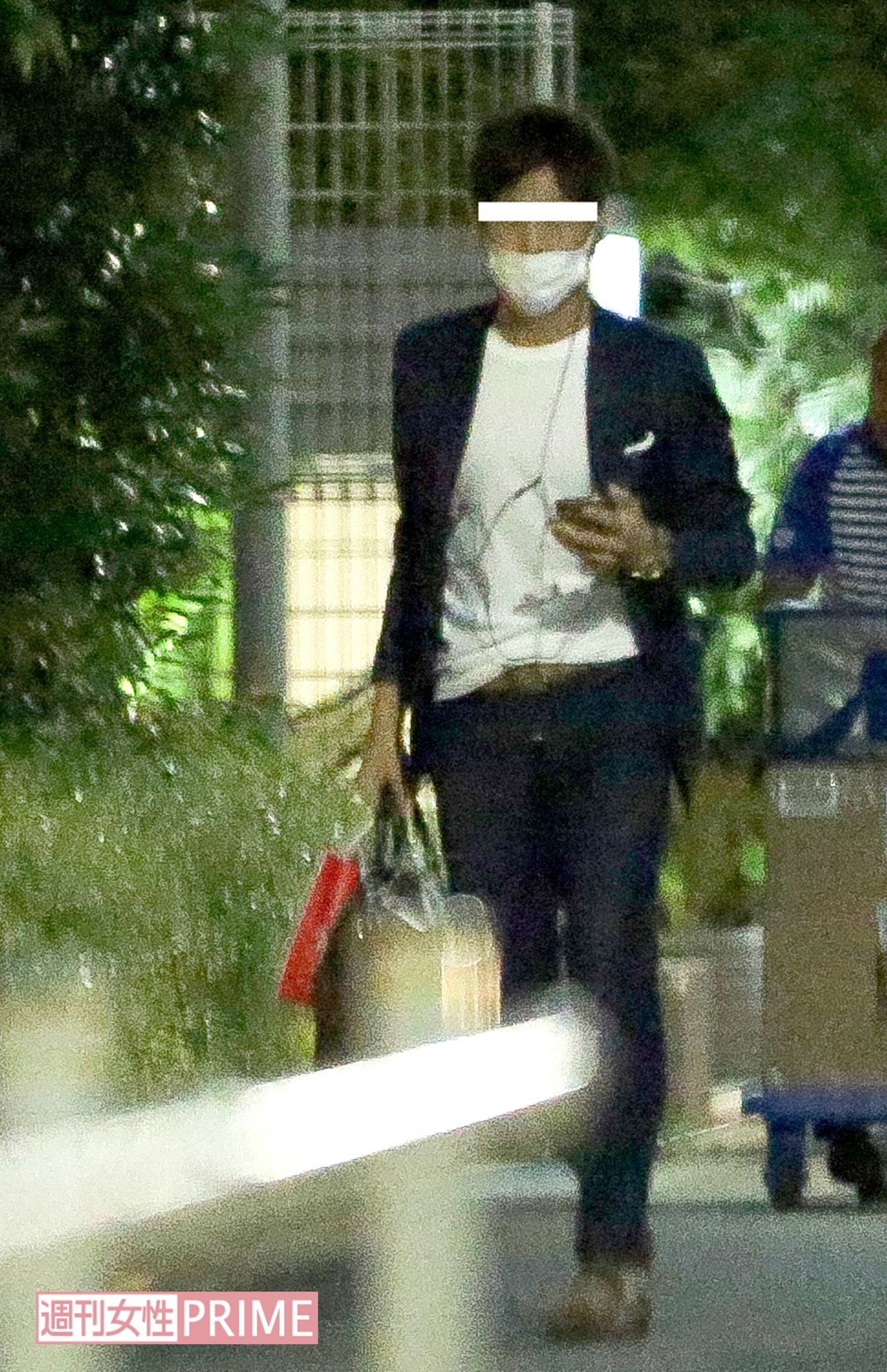 7月中旬、都内某所の“愛の巣”に帰宅した菊地亜美の恋人A氏