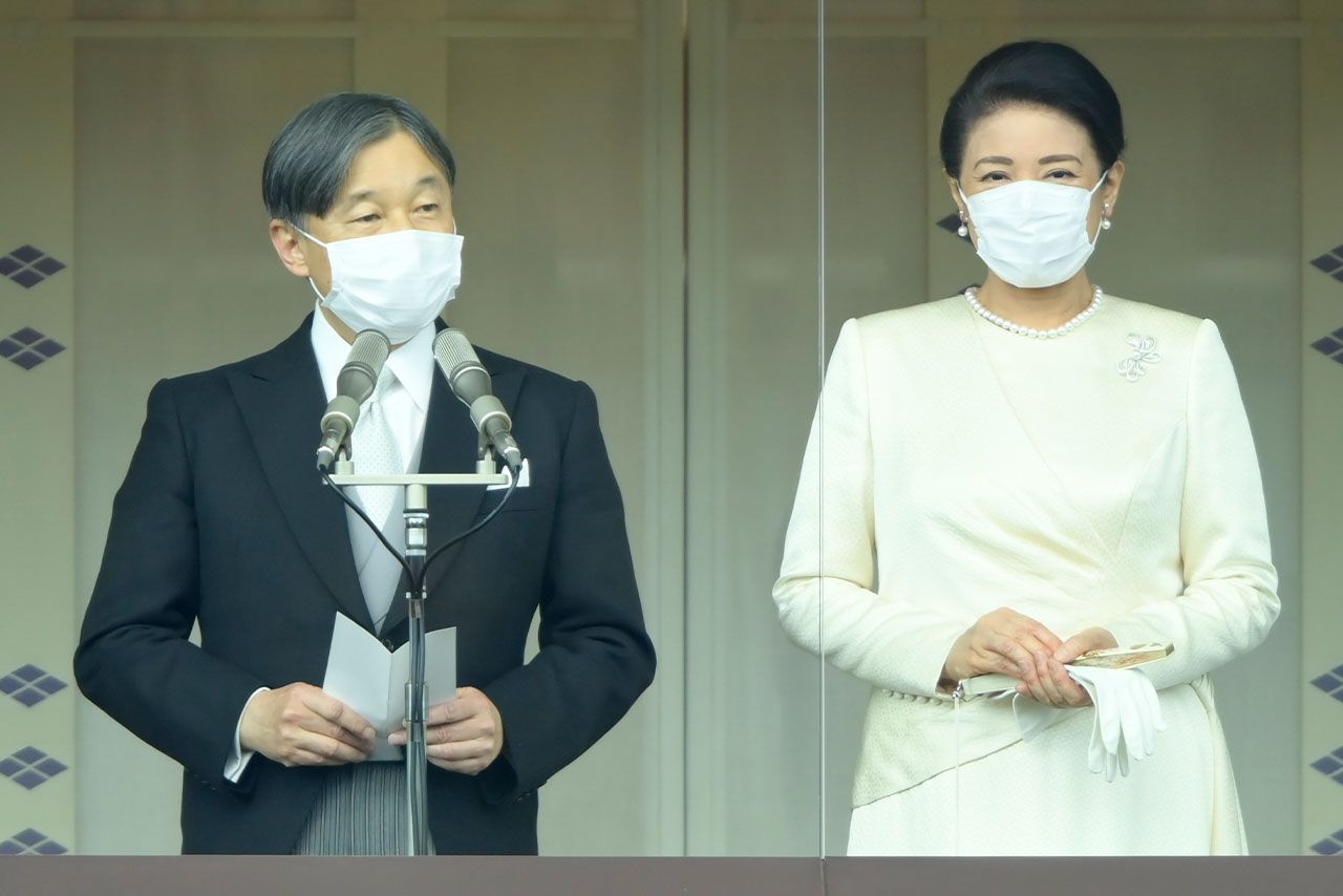 1月2日、コロナ禍以降3年ぶりに実施された新年一般参賀に臨まれた天皇・皇后両陛下