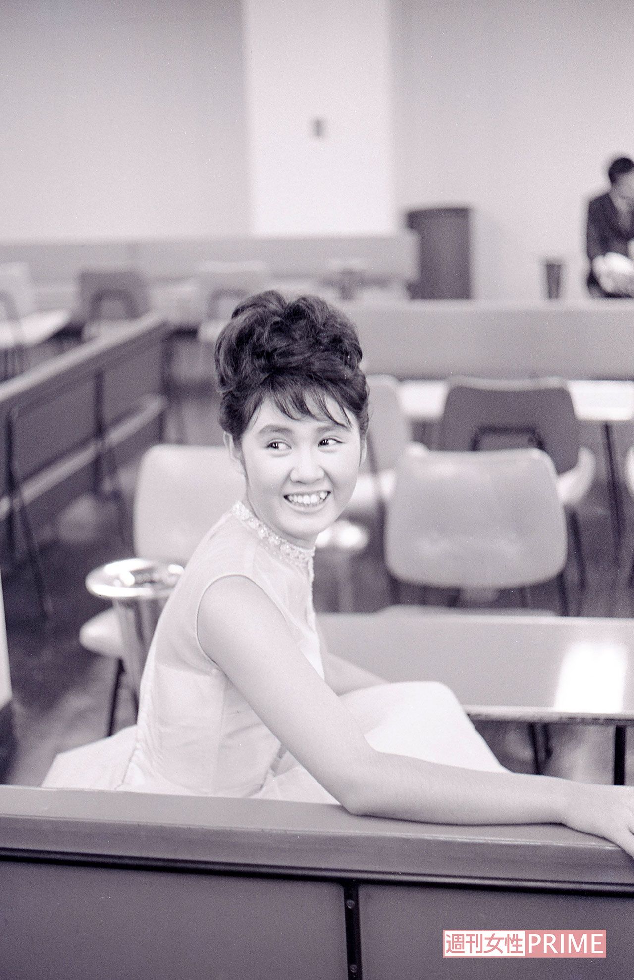 ’64年の本誌取材にてポーズを決める梓さん