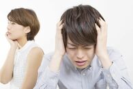 離婚を切り出された男性、結婚前にフラれた女性、両者に共通する「人生の後退」