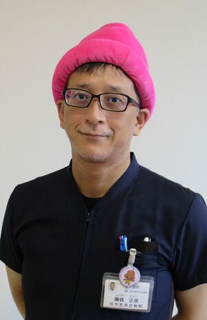藤森正彦先生●呉市医師会病院排便ケアチームPOOP代表。大腸・肛門外科医。2018年より他職種で「POOP」を立ち上げ、地域で排便についての啓発を行っている。著書に『腸、いい感じ』（南々社）がある。