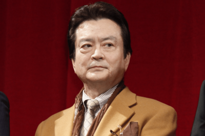 俳優・大和田伸也がコスプレYouTuberに!? 亡き大女優・淡路恵子さんが愛した『ドラクエ』プレイで「声質が…