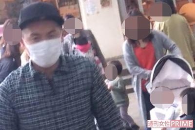 トシが見せた、子どものイベントで母親たちの輪に加わる「超イクメン素顔」