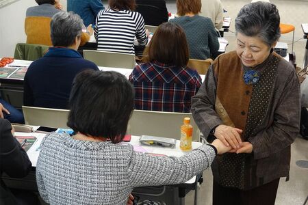 東日本大震災の被災地で行われた「て・あーて塾」の様子