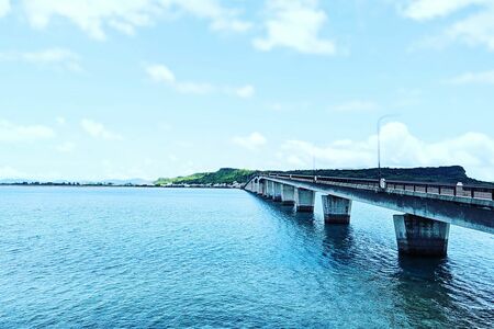 沖縄・うるま市にある浜比嘉大橋