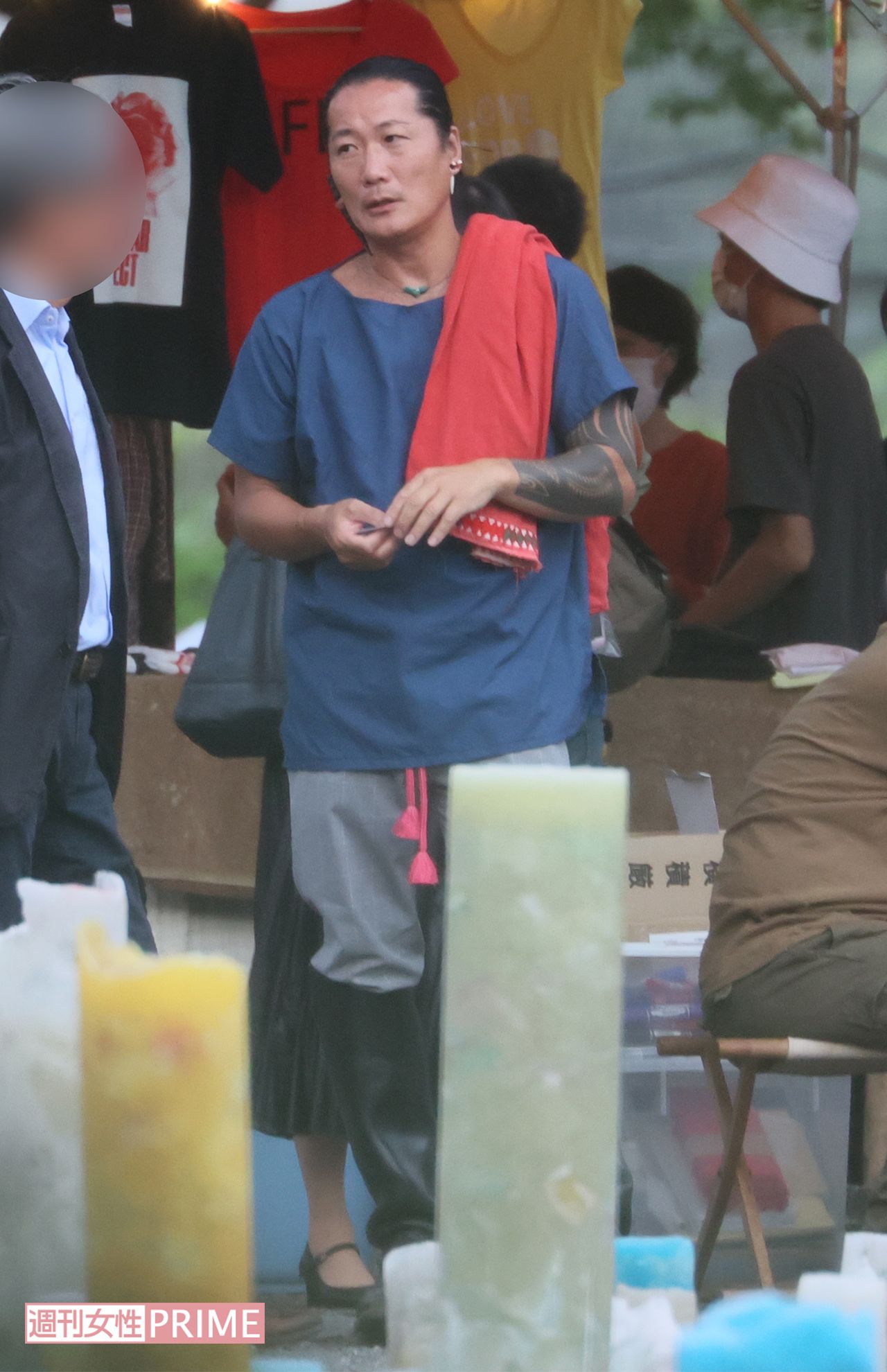 6月21日、代々木公園で開催されたイベント『CANDLENIGHTTOKYO』に参加するキャンドル・ジュン氏